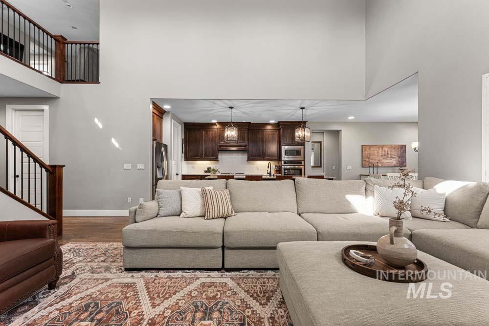3208 S Fox Leash Ave, Eagle, Idaho 83616, 5 Bedrooms, 4 Bathrooms, Residential For Sale, Price $965,000, 99002494