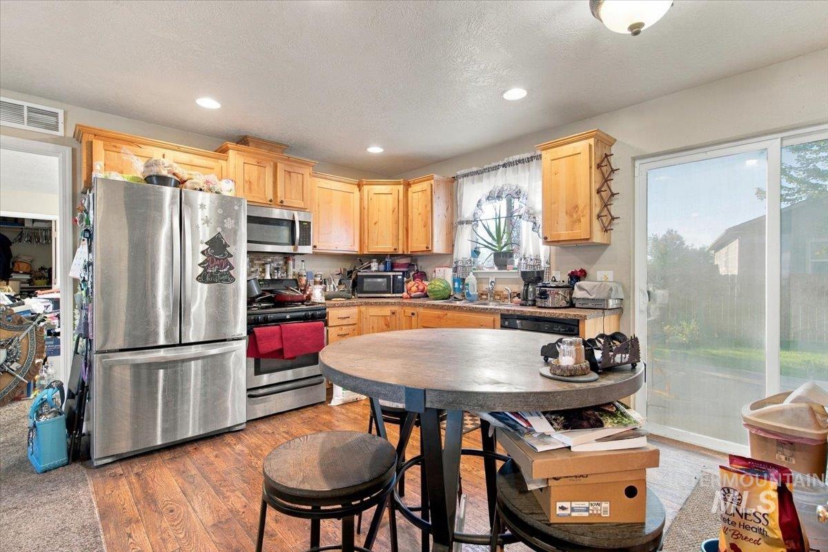 711 Prince Ave, Wilder, Idaho 83676, 3 Bedrooms, 2 Bathrooms, Residential For Sale, Price $314,900,MLS 99002498