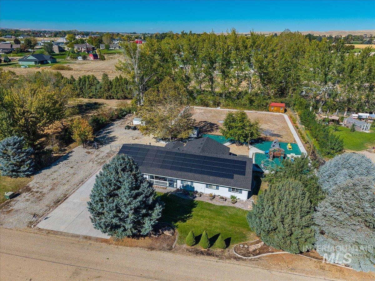2357 Haw Creek Blvd., Emmett, Idaho 83617, 4 Bedrooms, 2 Bathrooms, Residential For Sale, Price $599,900,MLS 99002502