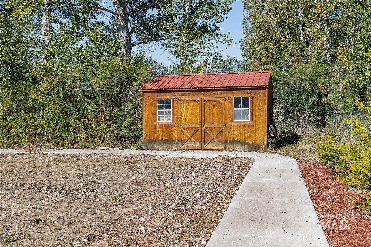 2357 Haw Creek Blvd., Emmett, Idaho 83617, 4 Bedrooms, 2 Bathrooms, Residential For Sale, Price $599,900,MLS 99002502