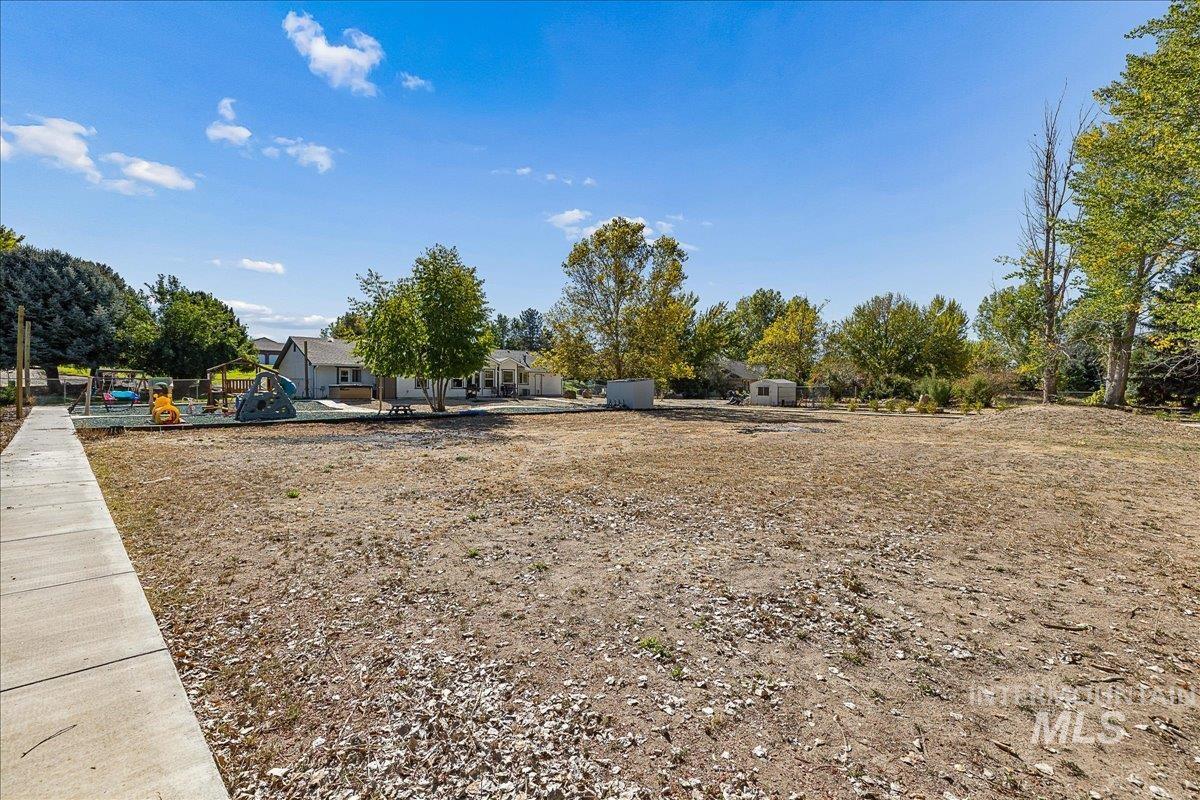 2357 Haw Creek Blvd., Emmett, Idaho 83617, 4 Bedrooms, 2 Bathrooms, Residential For Sale, Price $599,900,MLS 99002502