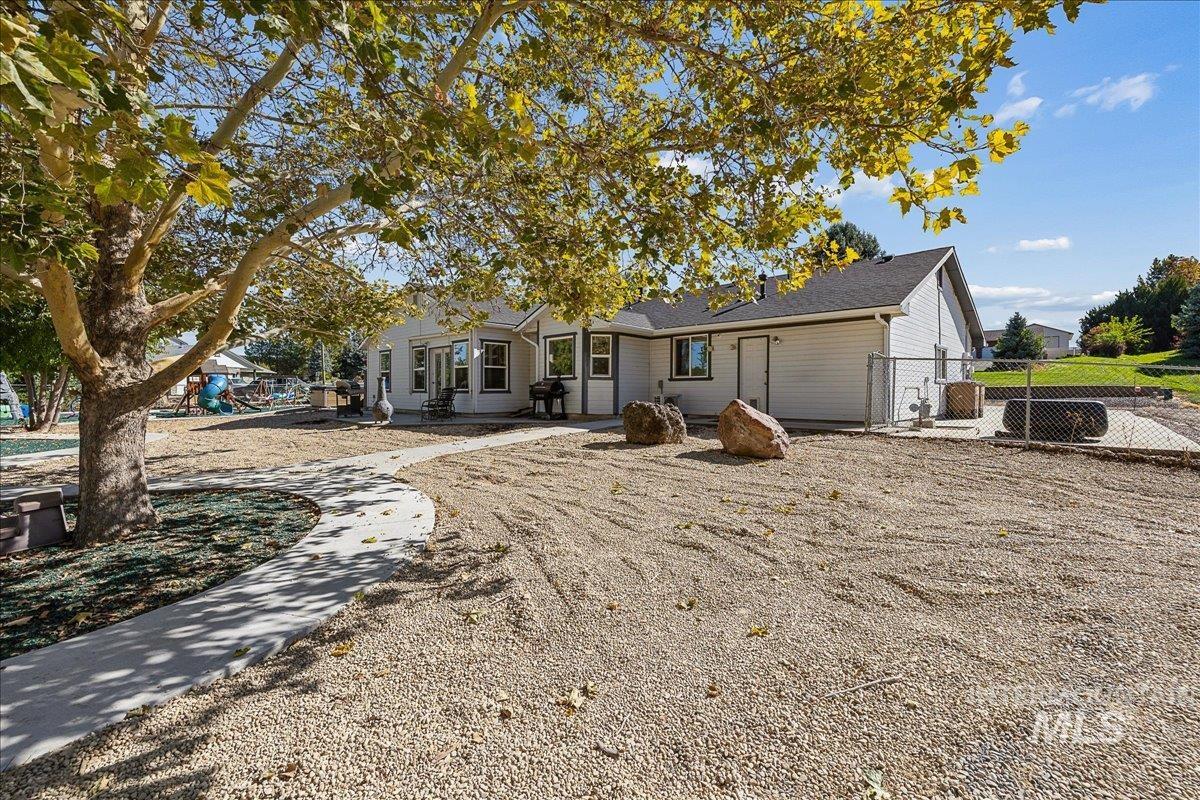 2357 Haw Creek Blvd., Emmett, Idaho 83617, 4 Bedrooms, 2 Bathrooms, Residential For Sale, Price $599,900,MLS 99002502