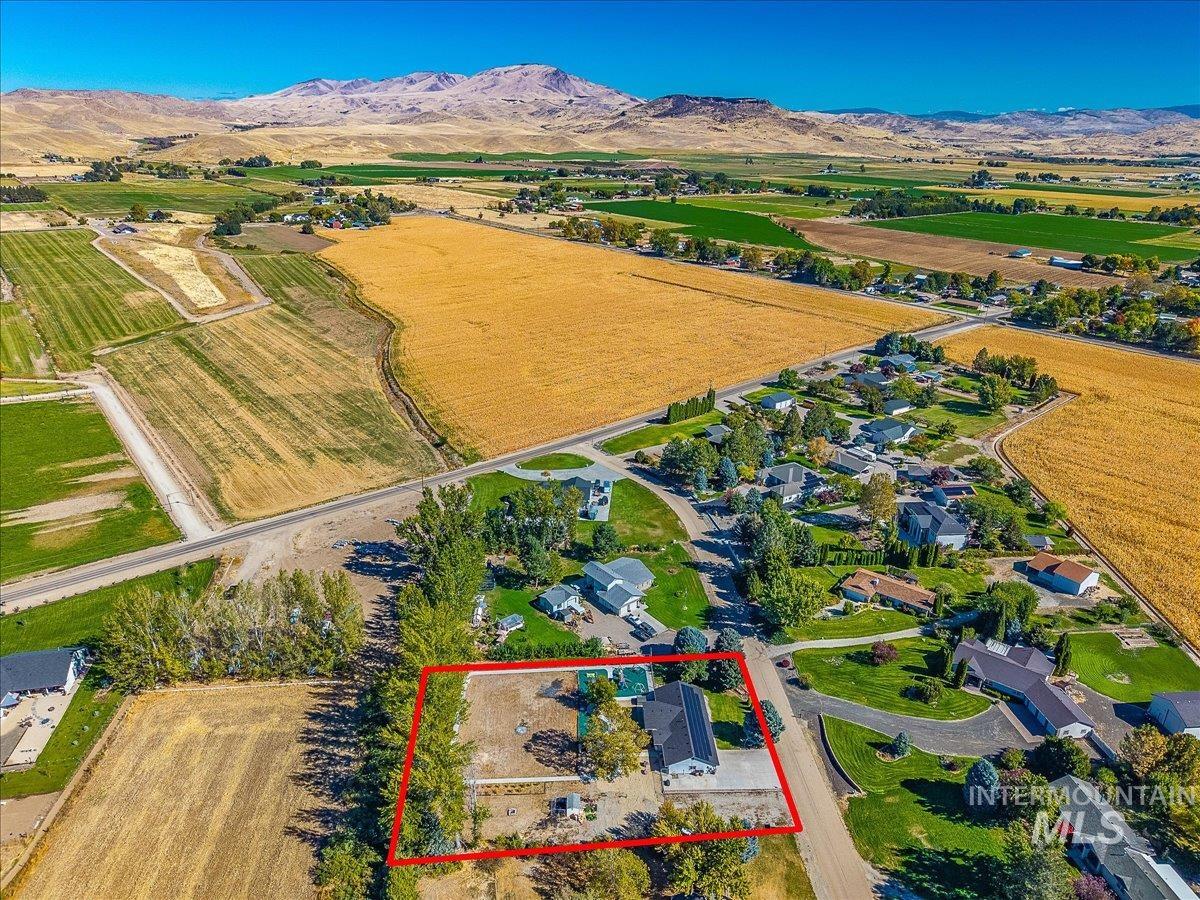 2357 Haw Creek Blvd., Emmett, Idaho 83617, 4 Bedrooms, 2 Bathrooms, Residential For Sale, Price $599,900,MLS 99002502