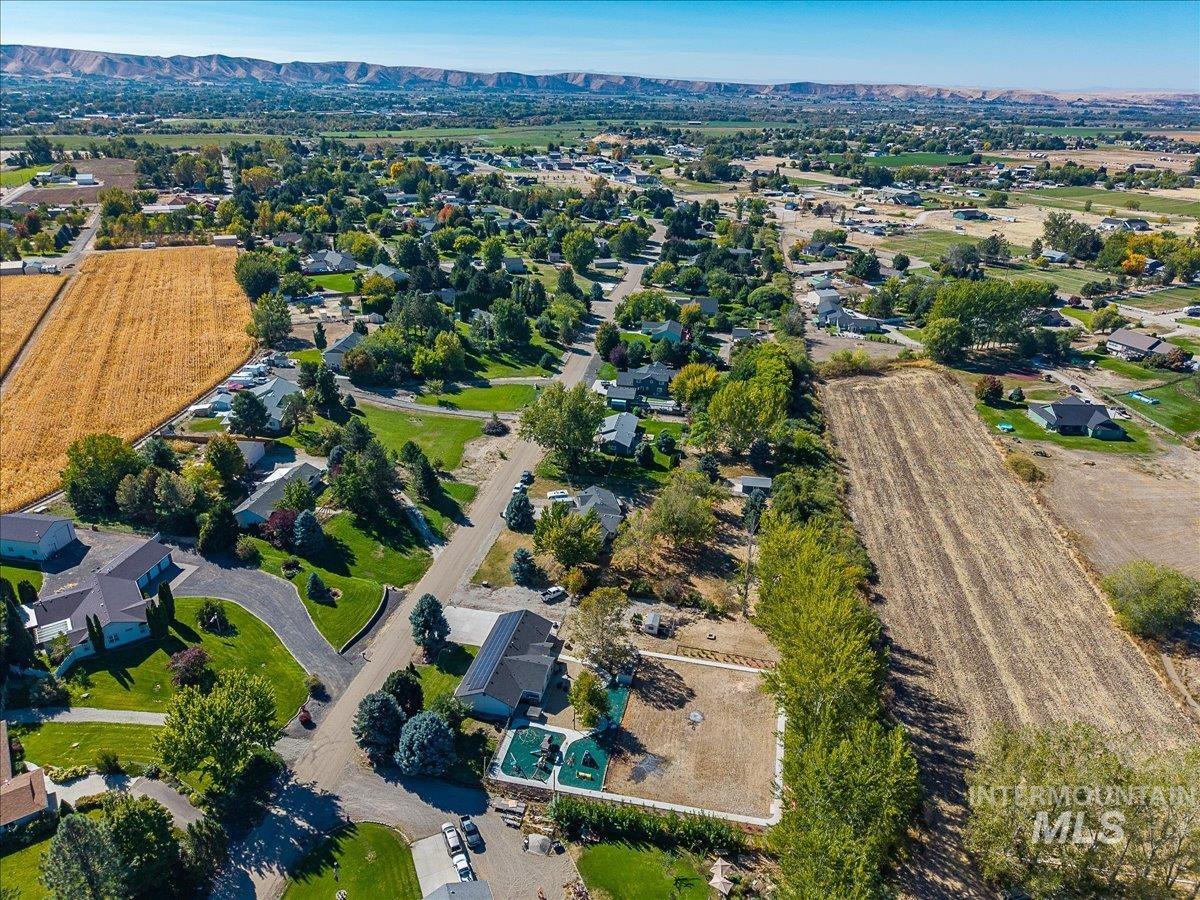 2357 Haw Creek Blvd., Emmett, Idaho 83617, 4 Bedrooms, 2 Bathrooms, Residential For Sale, Price $599,900,MLS 99002502