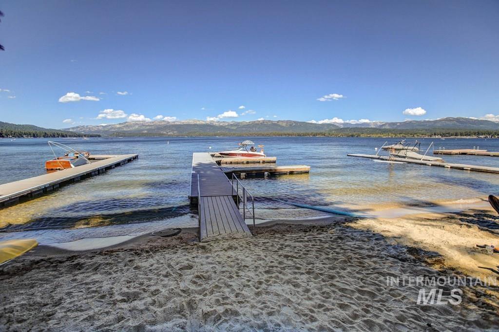 1308 Hubbard Dr., McCall, Idaho 83638, 2 Bedrooms, 1 Bathroom, Residential For Sale, Price $815,000, 99002504