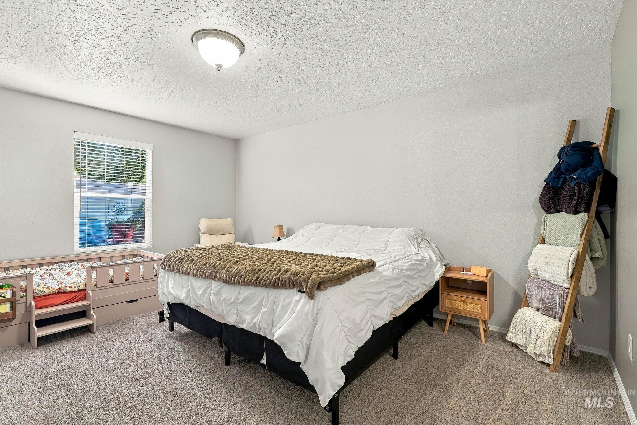 17656 N Parkdale, Nampa, Idaho 83687, 3 Bedrooms, 2 Bathrooms, Residential For Sale, Price $370,000,MLS 99002513