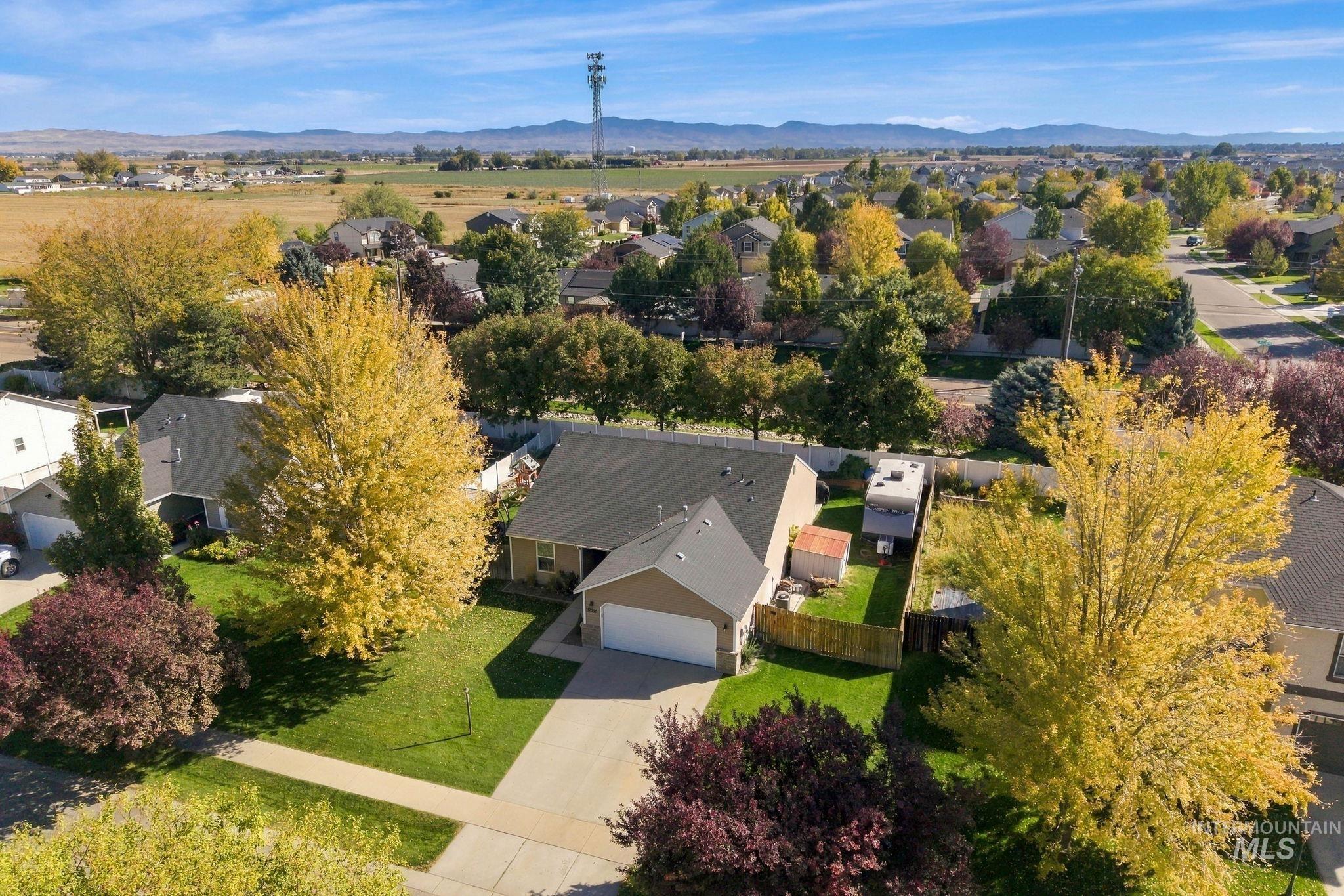 17656 N Parkdale, Nampa, Idaho 83687, 3 Bedrooms, 2 Bathrooms, Residential For Sale, Price $370,000,MLS 99002513