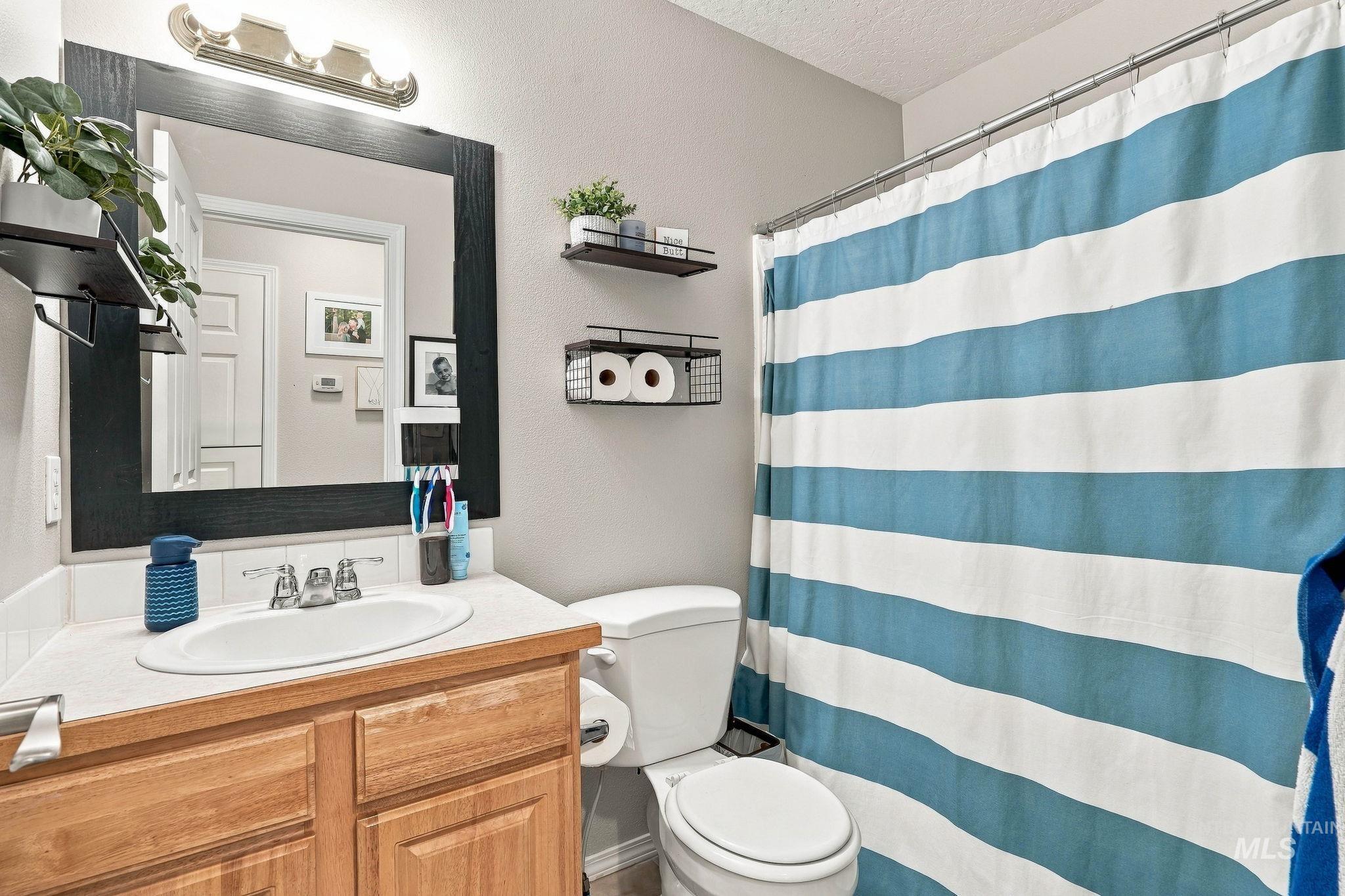 17656 N Parkdale, Nampa, Idaho 83687, 3 Bedrooms, 2 Bathrooms, Residential For Sale, Price $370,000,MLS 99002513