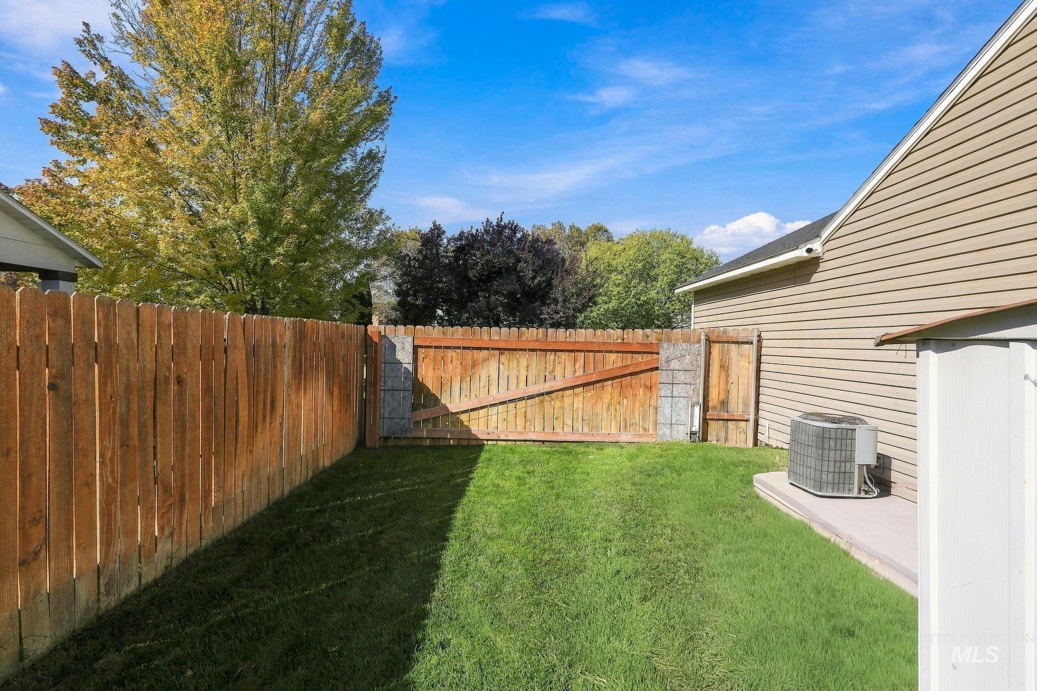 17656 N Parkdale, Nampa, Idaho 83687, 3 Bedrooms, 2 Bathrooms, Residential For Sale, Price $370,000,MLS 99002513