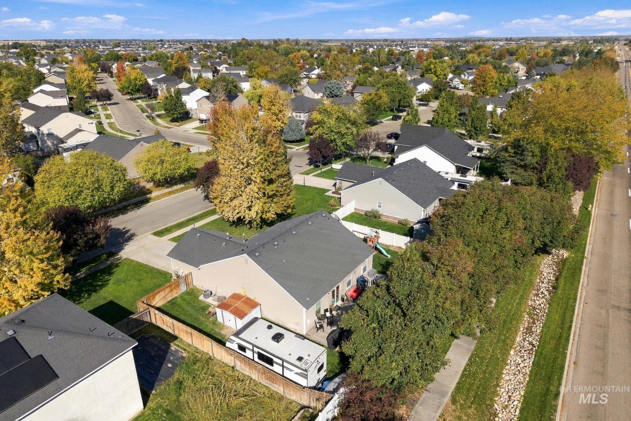 17656 N Parkdale, Nampa, Idaho 83687, 3 Bedrooms, 2 Bathrooms, Residential For Sale, Price $370,000,MLS 99002513