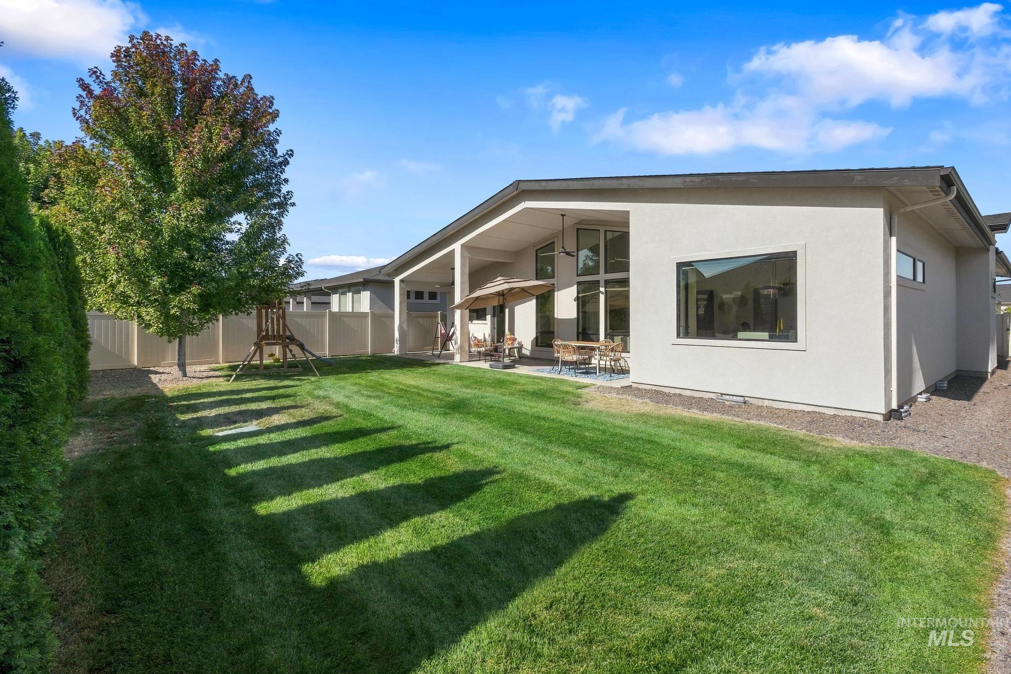 923 E Rio Chico Dr, Kuna, Idaho 83634, 3 Bedrooms, 2.5 Bathrooms, Residential For Sale, Price $687,000, 99002514