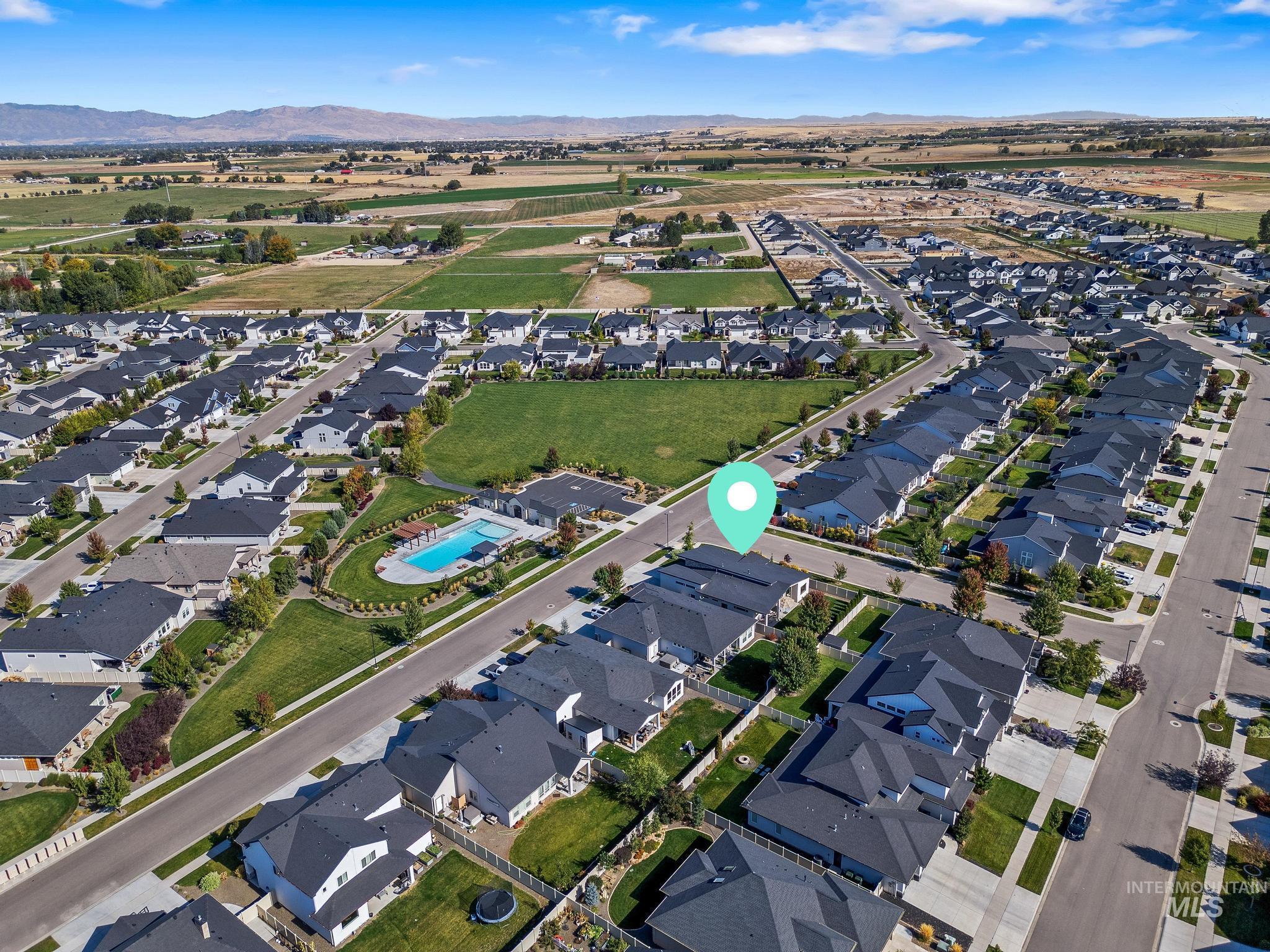 923 E Rio Chico Dr, Kuna, Idaho 83634, 3 Bedrooms, 2.5 Bathrooms, Residential For Sale, Price $687,000, 99002514