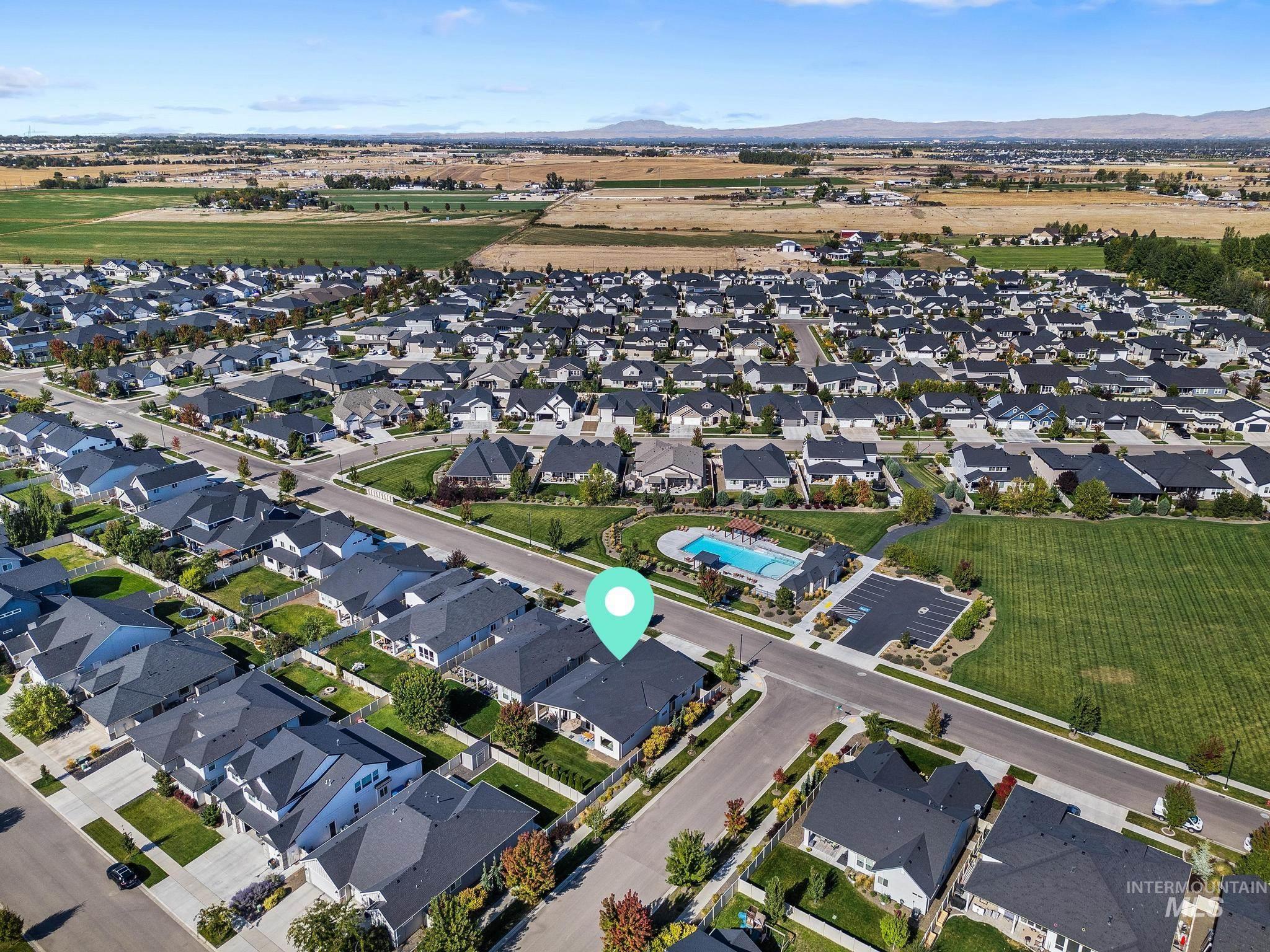 923 E Rio Chico Dr, Kuna, Idaho 83634, 3 Bedrooms, 2.5 Bathrooms, Residential For Sale, Price $687,000, 99002514