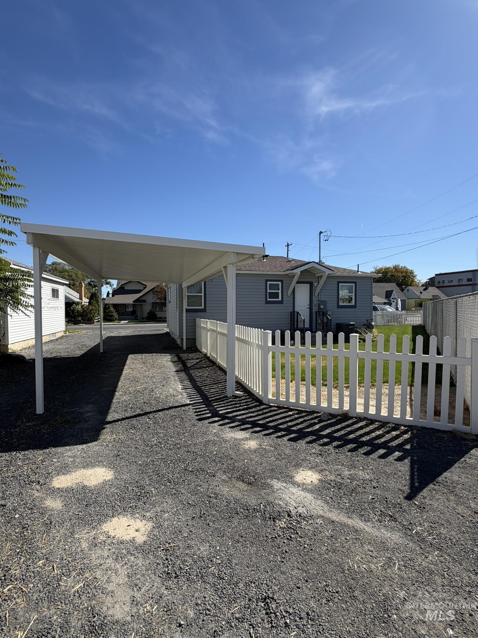 239 Blue Lakes Blvd, Twin Falls, Idaho 83301, 3 Bedrooms, 2 Bathrooms, Residential For Sale, Price $339,000,MLS 99002517