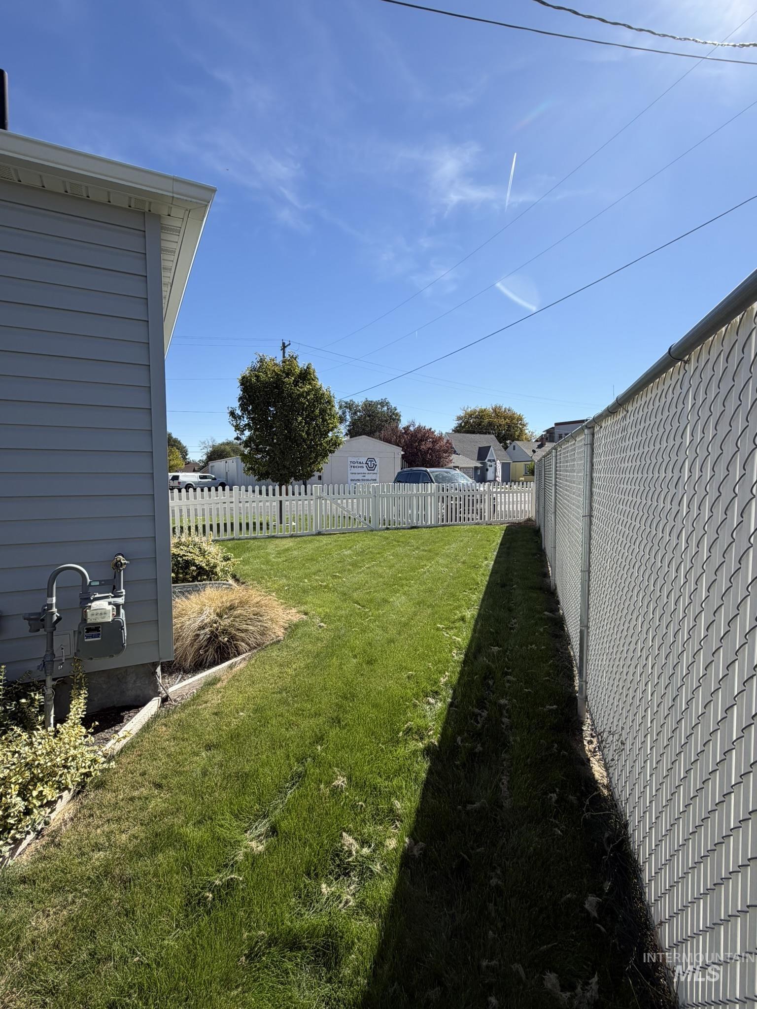 239 Blue Lakes Blvd, Twin Falls, Idaho 83301, 3 Bedrooms, 2 Bathrooms, Residential For Sale, Price $339,000,MLS 99002517