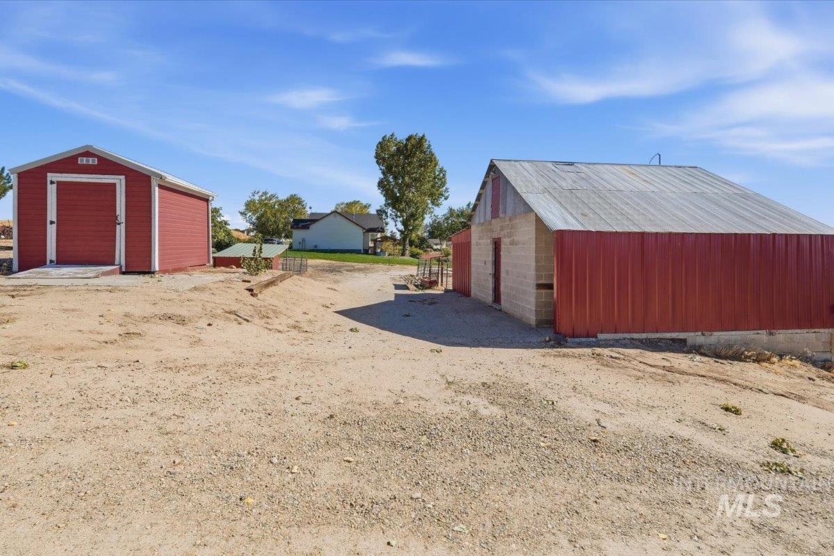16921 Oasis Rd, Caldwell, Idaho 83607, 4 Bedrooms, 3.5 Bathrooms, Residential For Sale, Price $1,400,000, 99002518