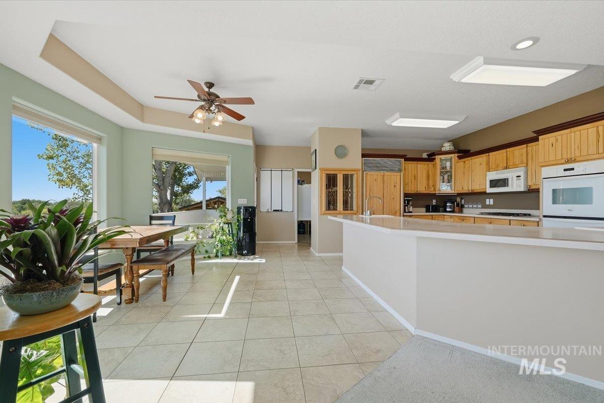 16921 Oasis Rd, Caldwell, Idaho 83607, 4 Bedrooms, 3.5 Bathrooms, Residential For Sale, Price $1,400,000, 99002518