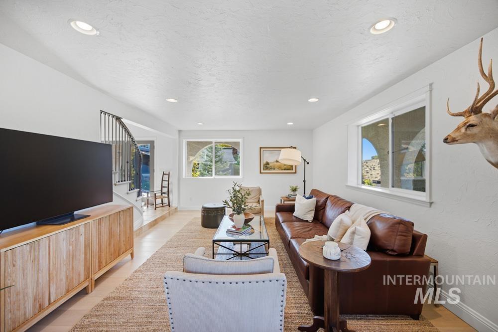839 E Hearthstone Dr, Boise, Idaho 83702, 5 Bedrooms, 3 Bathrooms, Residential For Sale, Price $1,080,000, 99002519