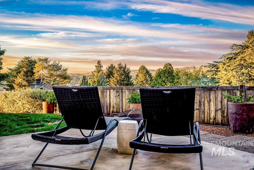 839 E Hearthstone Dr, Boise, Idaho 83702, 5 Bedrooms, 3 Bathrooms, Residential For Sale, Price $1,080,000, 99002519