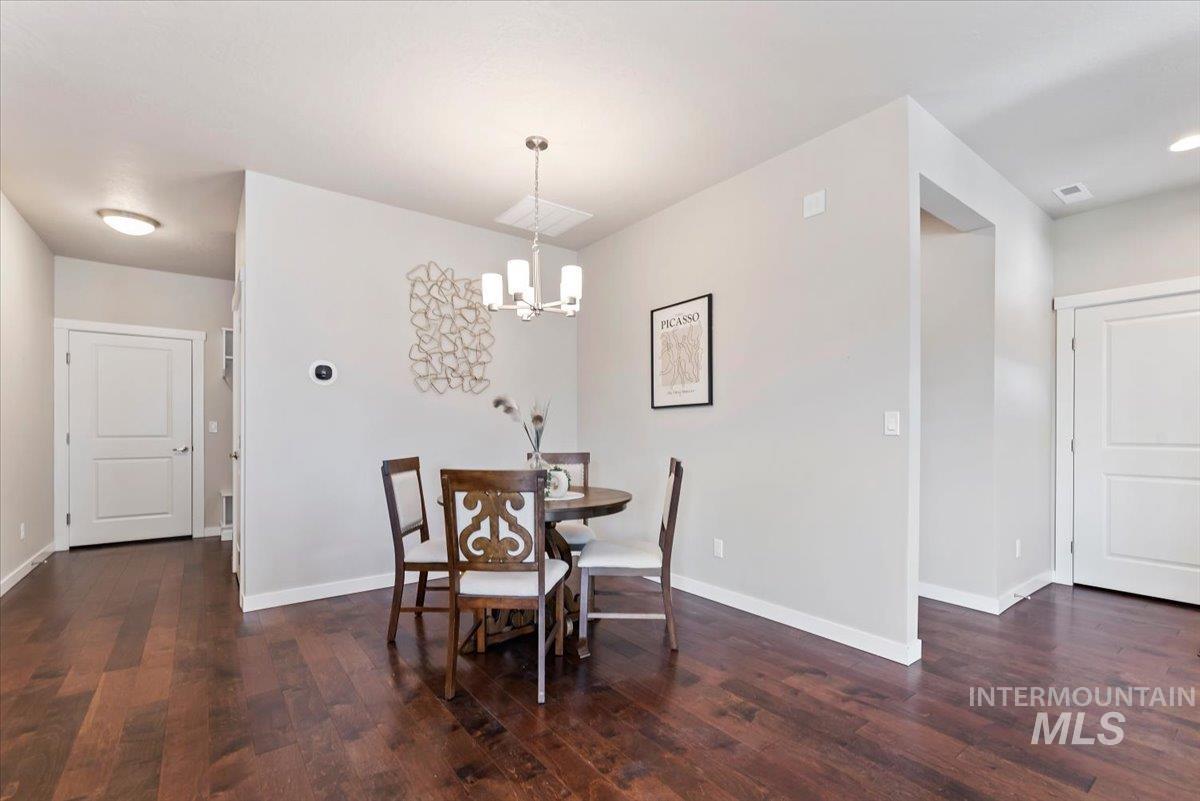 4241 N Bellina Lane, Meridian, Idaho 83642, 2 Bedrooms, 2 Bathrooms, Residential For Sale, Price $469,900,MLS 99002520