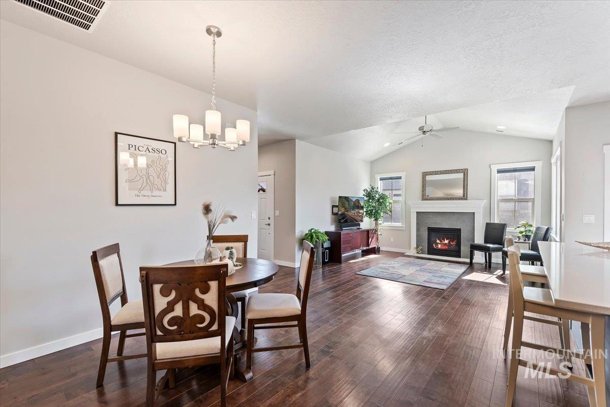 4241 N Bellina Lane, Meridian, Idaho 83642, 2 Bedrooms, 2 Bathrooms, Residential For Sale, Price $469,900,MLS 99002520