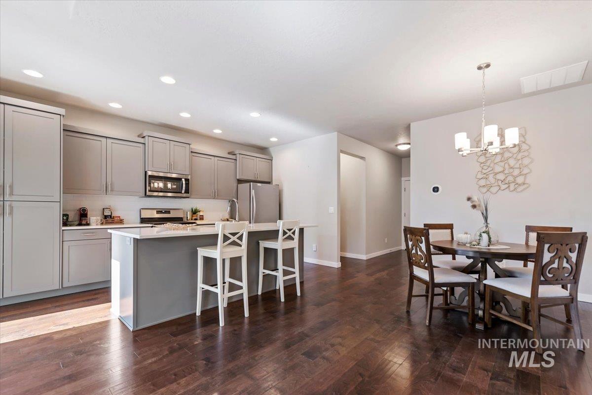 4241 N Bellina Lane, Meridian, Idaho 83642, 2 Bedrooms, 2 Bathrooms, Residential For Sale, Price $469,900,MLS 99002520