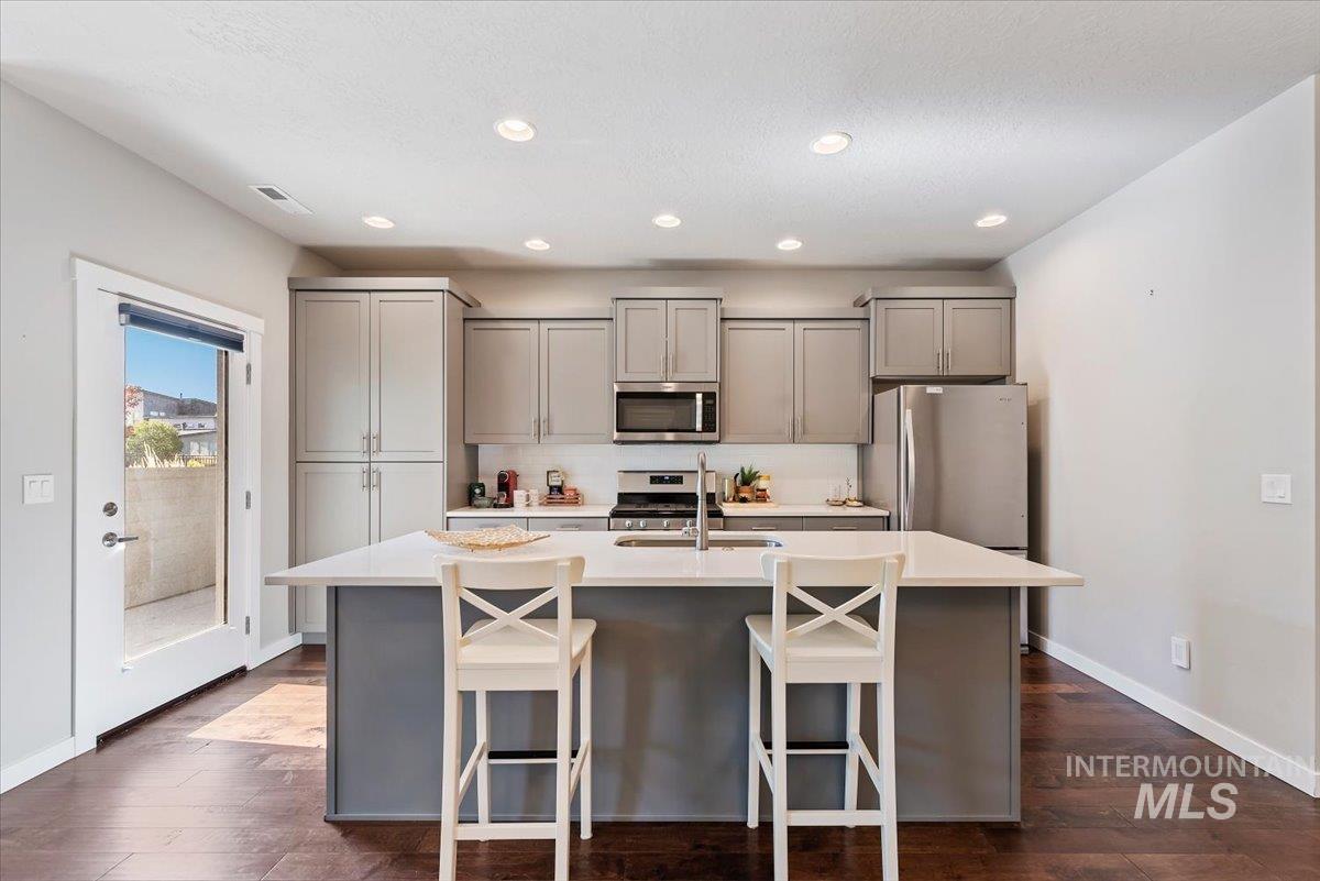 4241 N Bellina Lane, Meridian, Idaho 83642, 2 Bedrooms, 2 Bathrooms, Residential For Sale, Price $469,900,MLS 99002520