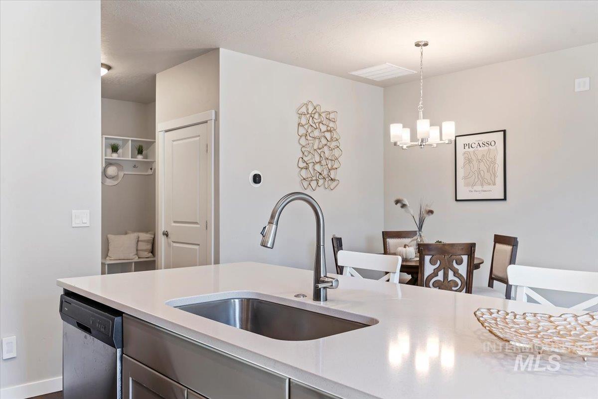4241 N Bellina Lane, Meridian, Idaho 83642, 2 Bedrooms, 2 Bathrooms, Residential For Sale, Price $469,900,MLS 99002520