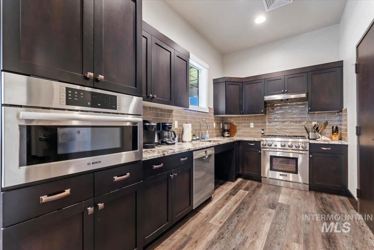 4241 N Bellina Lane, Meridian, Idaho 83642, 2 Bedrooms, 2 Bathrooms, Residential For Sale, Price $469,900,MLS 99002520