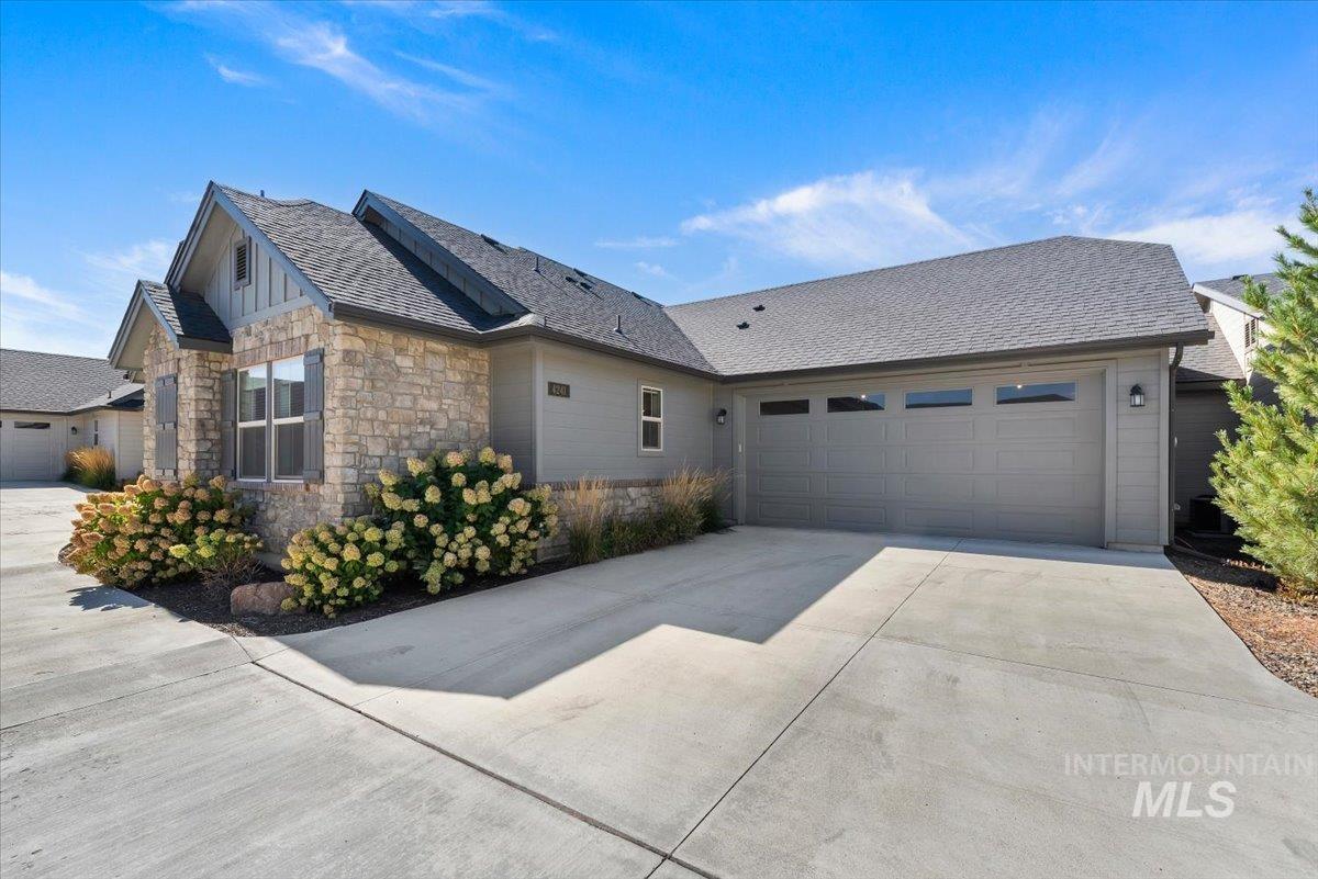 4241 N Bellina Lane, Meridian, Idaho 83642, 2 Bedrooms, 2 Bathrooms, Residential For Sale, Price $469,900,MLS 99002520