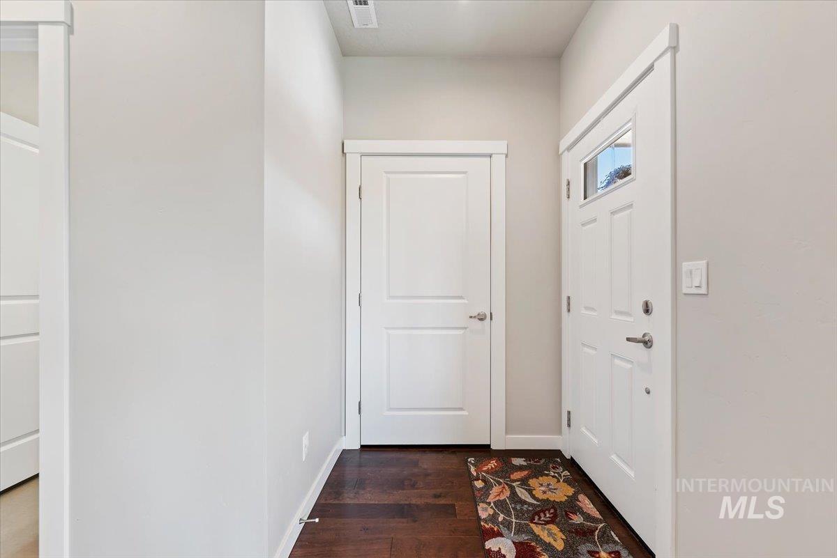 4241 N Bellina Lane, Meridian, Idaho 83642, 2 Bedrooms, 2 Bathrooms, Residential For Sale, Price $469,900,MLS 99002520