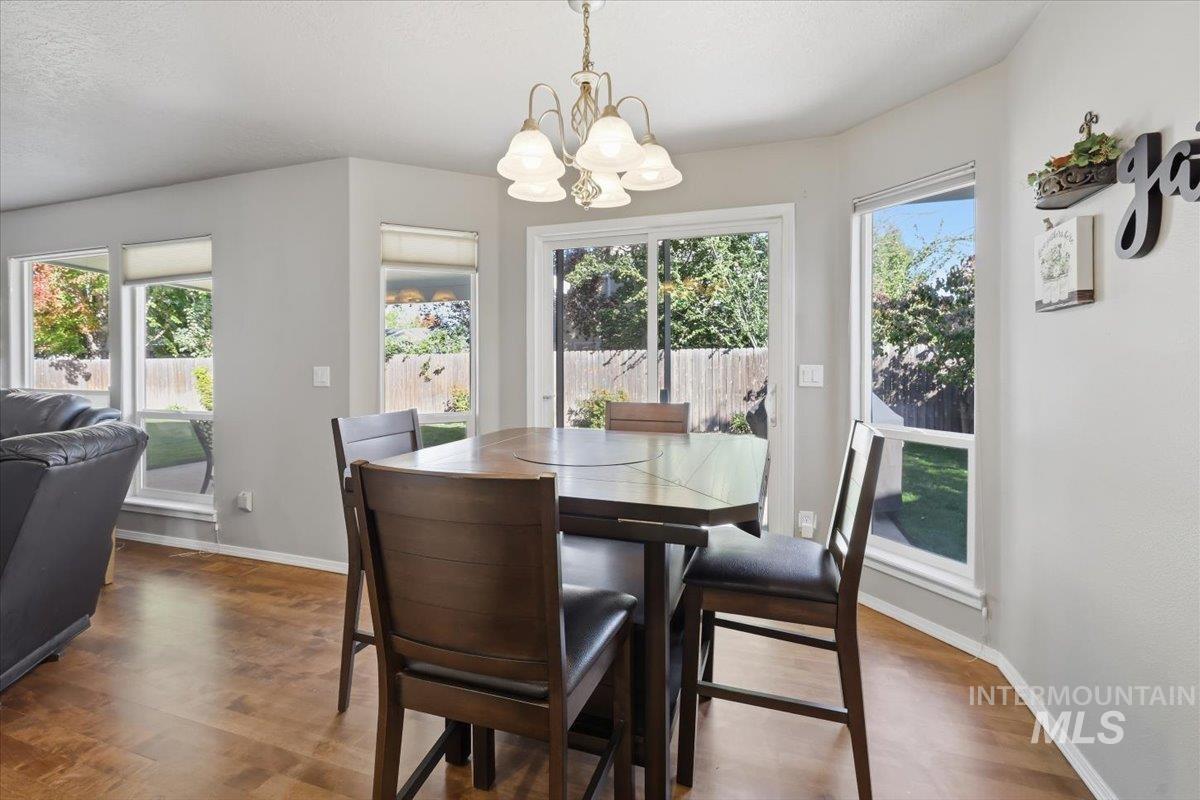 2082 E Glasgow St, Meridian, Idaho 83646, 4 Bedrooms, 2.5 Bathrooms, Residential For Sale, Price $609,900,MLS 99002521