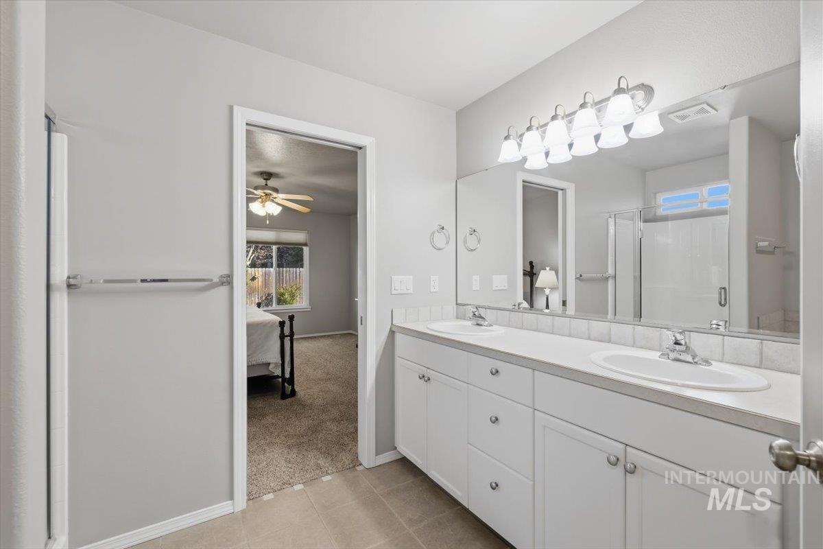 2082 E Glasgow St, Meridian, Idaho 83646, 4 Bedrooms, 2.5 Bathrooms, Residential For Sale, Price $609,900,MLS 99002521