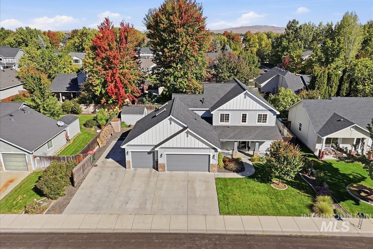 2082 E Glasgow St, Meridian, Idaho 83646, 4 Bedrooms, 2.5 Bathrooms, Residential For Sale, Price $615,000,MLS 99002521