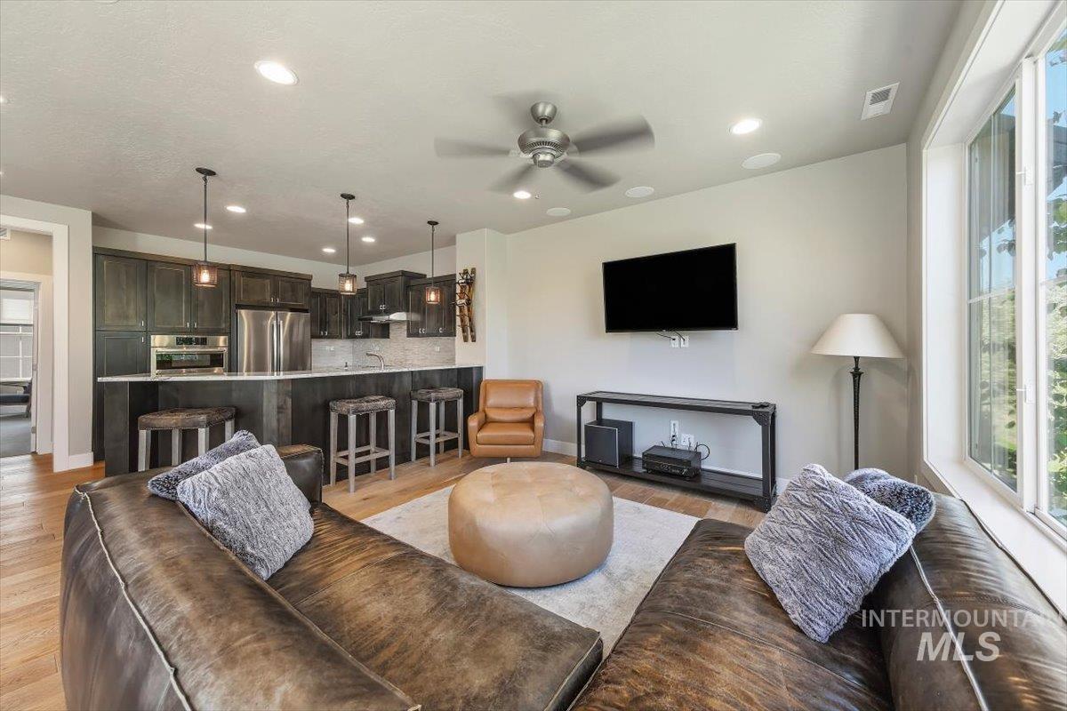 3390 E Exacta Ln, Boise, Idaho 83716, 3 Bedrooms, 3 Bathrooms, Residential For Sale, Price $684,900,MLS 99002522