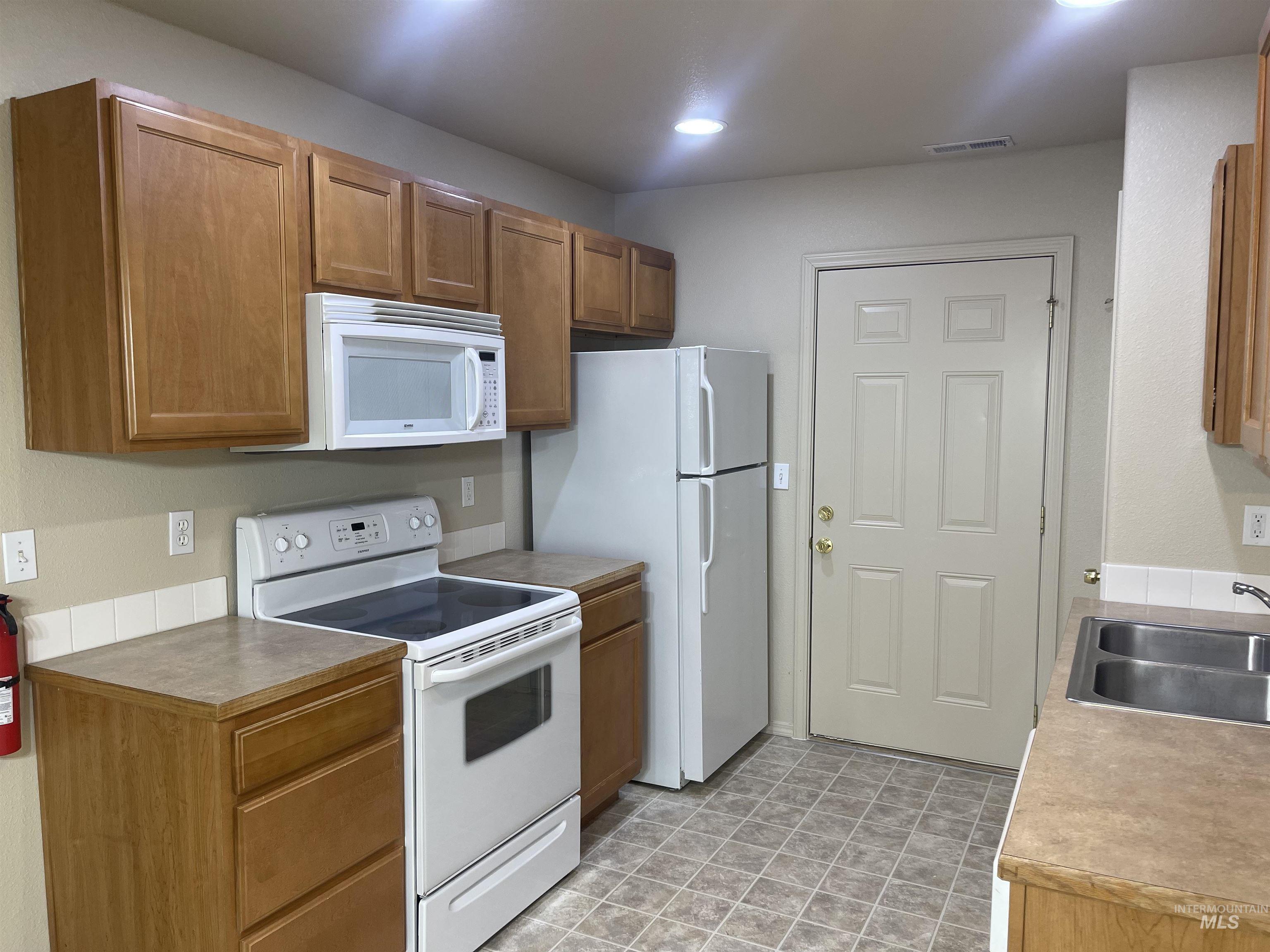 1175/1177 SE Freedom Circle, Mountain Home, Idaho 83647, 2 Bedrooms, 2 Bathrooms, Residential Income For Sale, Price $429,900,MLS 99002524