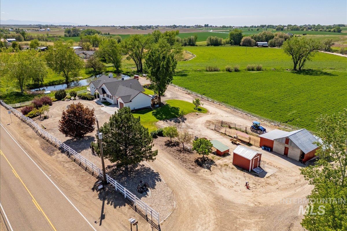 16921 Oasis Rd, Caldwell, Idaho 83607, 4 Bedrooms, 3.5 Bathrooms, Farm & Ranch For Sale, Price $1,400,000,MLS 99002526
