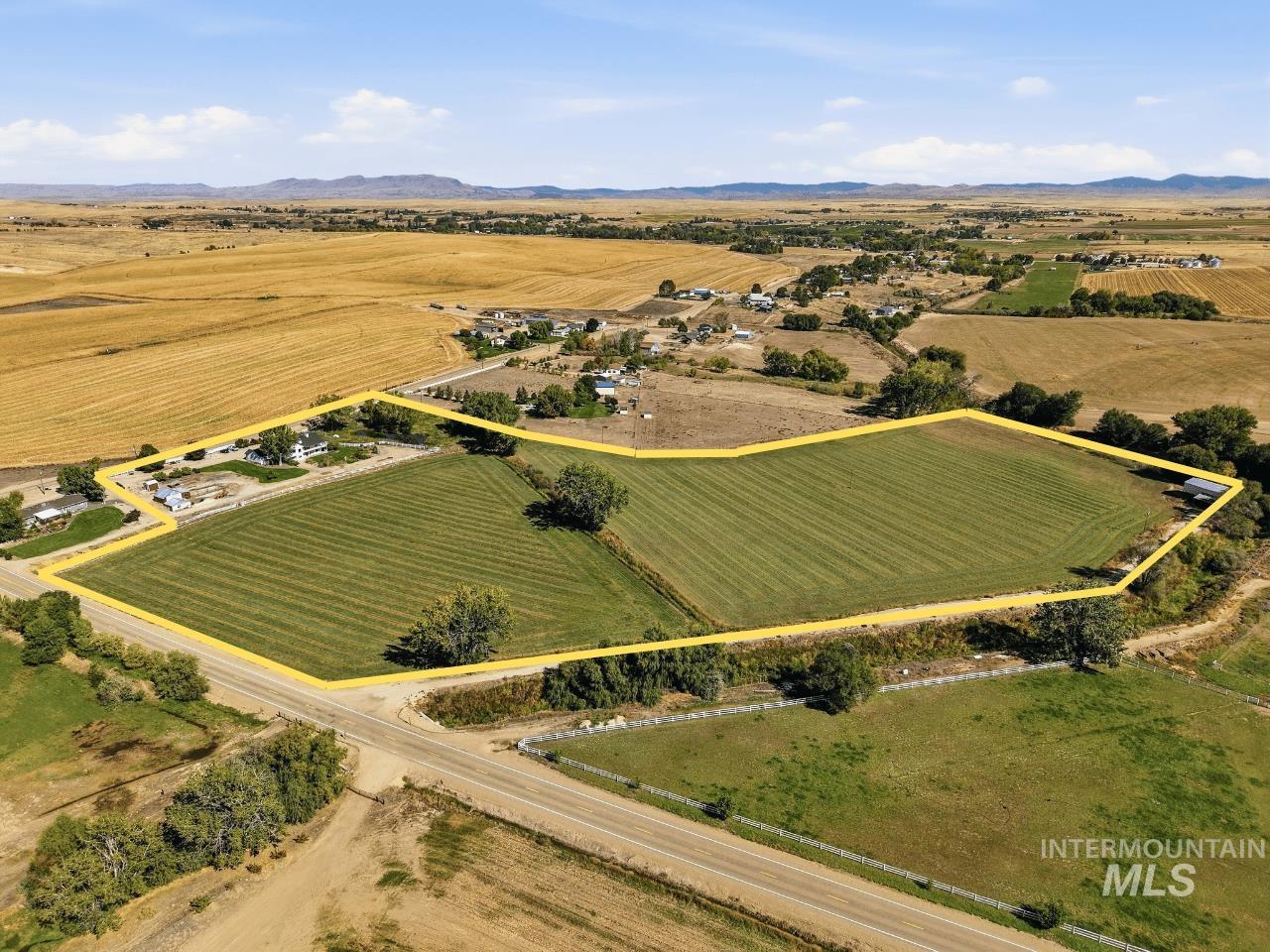 16921 Oasis Rd, Caldwell, Idaho 83607, 4 Bedrooms, 3.5 Bathrooms, Farm & Ranch For Sale, Price $1,400,000,MLS 99002526