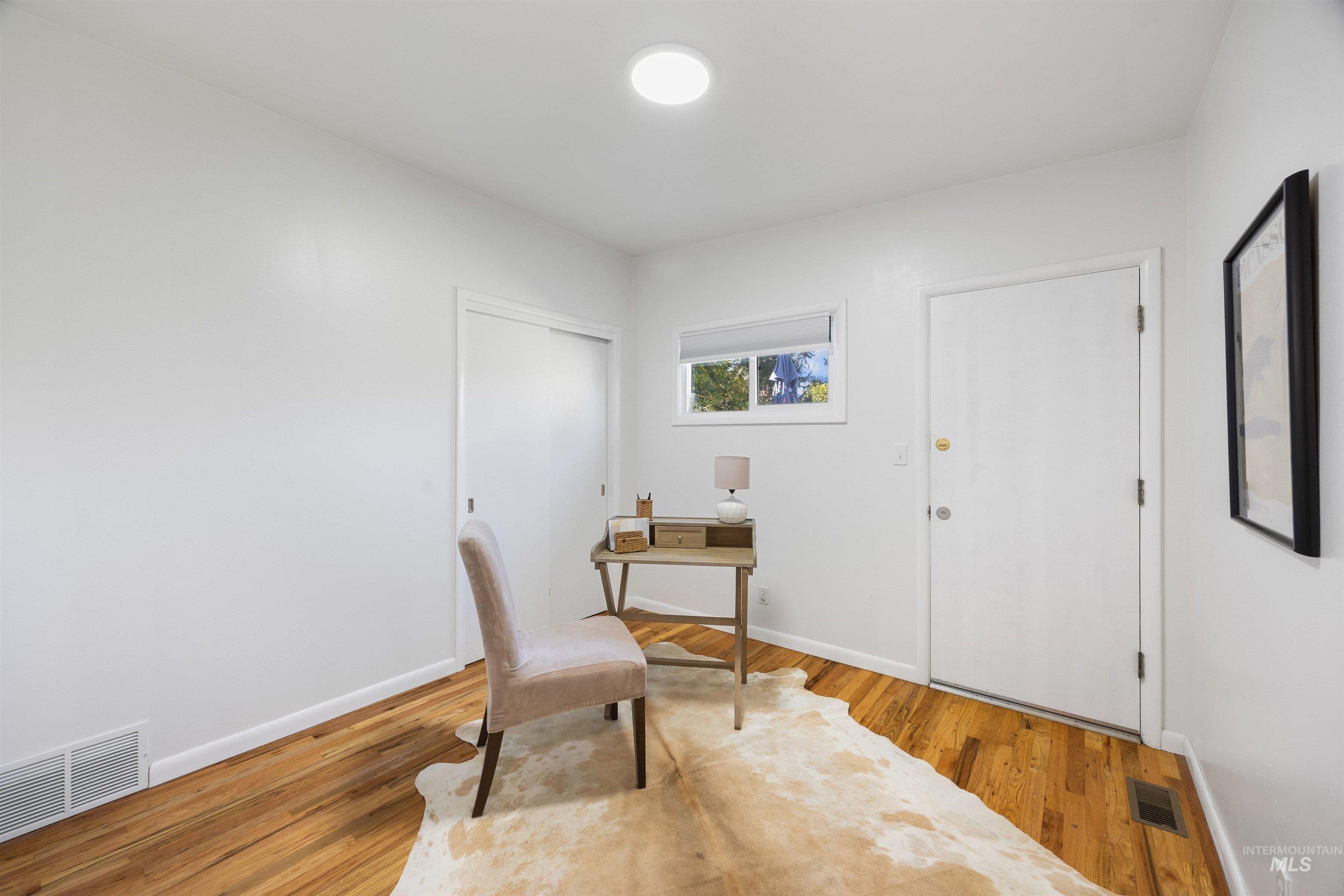 1313 S Pacific Street, Boise, Idaho 83705, 2 Bedrooms, 1 Bathroom, Residential For Sale, Price $370,000,MLS 99002527