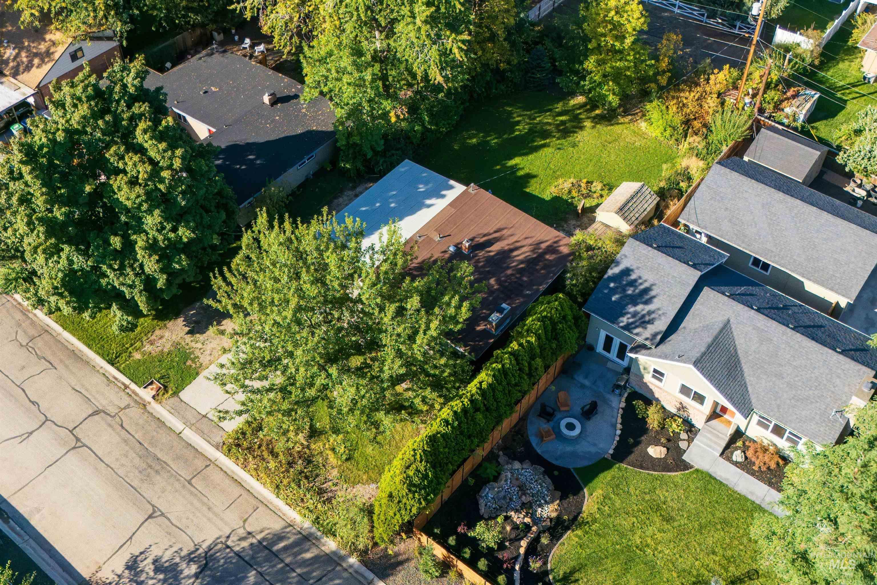1313 S Pacific Street, Boise, Idaho 83705, 2 Bedrooms, 1 Bathroom, Residential For Sale, Price $370,000,MLS 99002527