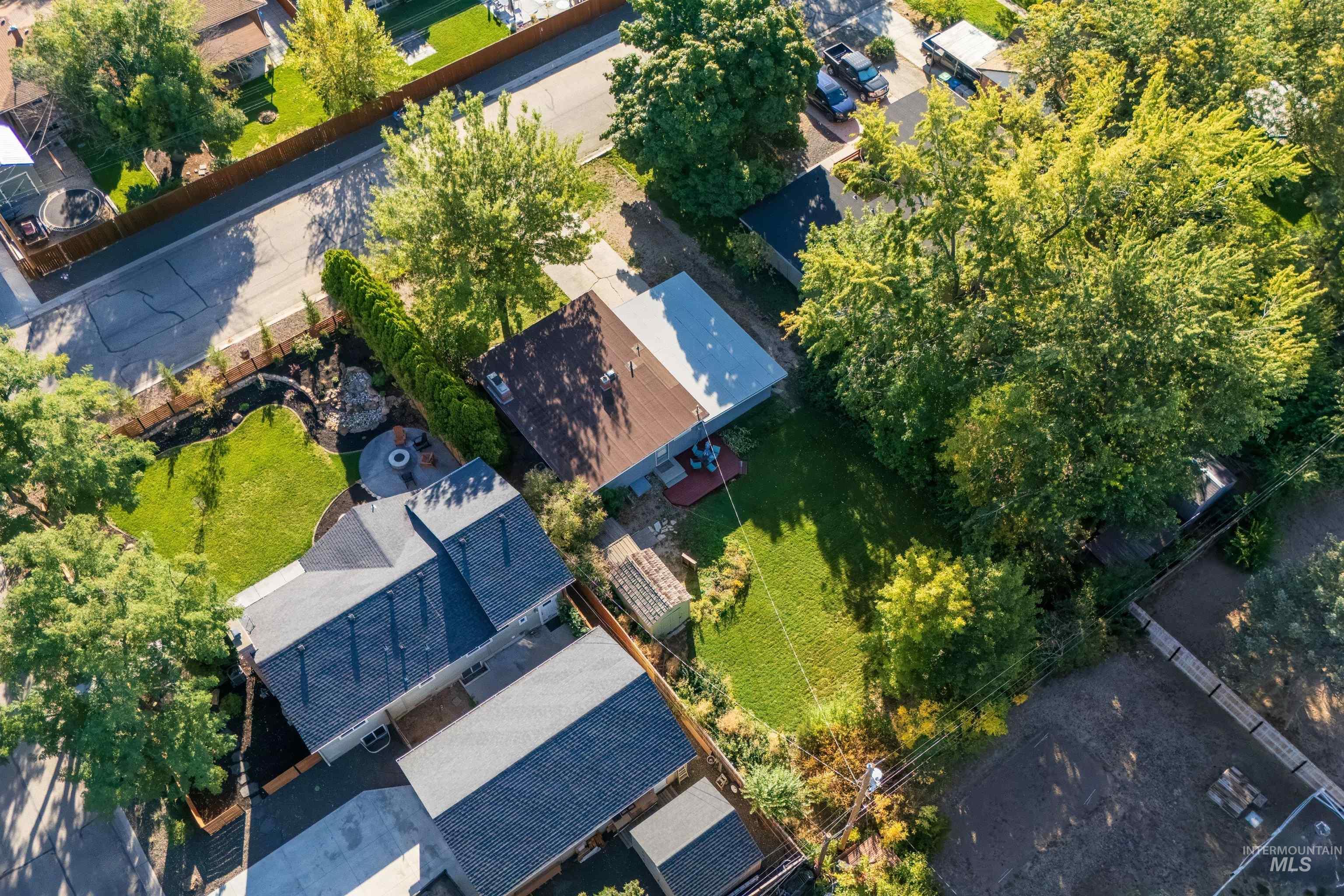 1313 S Pacific Street, Boise, Idaho 83705, 2 Bedrooms, 1 Bathroom, Residential For Sale, Price $370,000,MLS 99002527