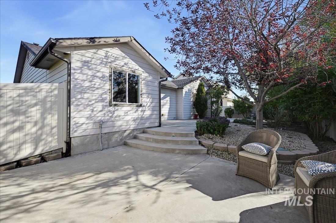 10335 W Wyatt Earp Drive, Star, Idaho 83669, 4 Bedrooms, 2 Bathrooms, Residential For Sale, Price $449,900,MLS 99002528