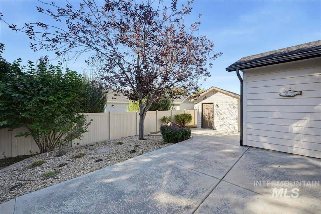 10335 W Wyatt Earp Drive, Star, Idaho 83669, 4 Bedrooms, 2 Bathrooms, Residential For Sale, Price $449,900,MLS 99002528
