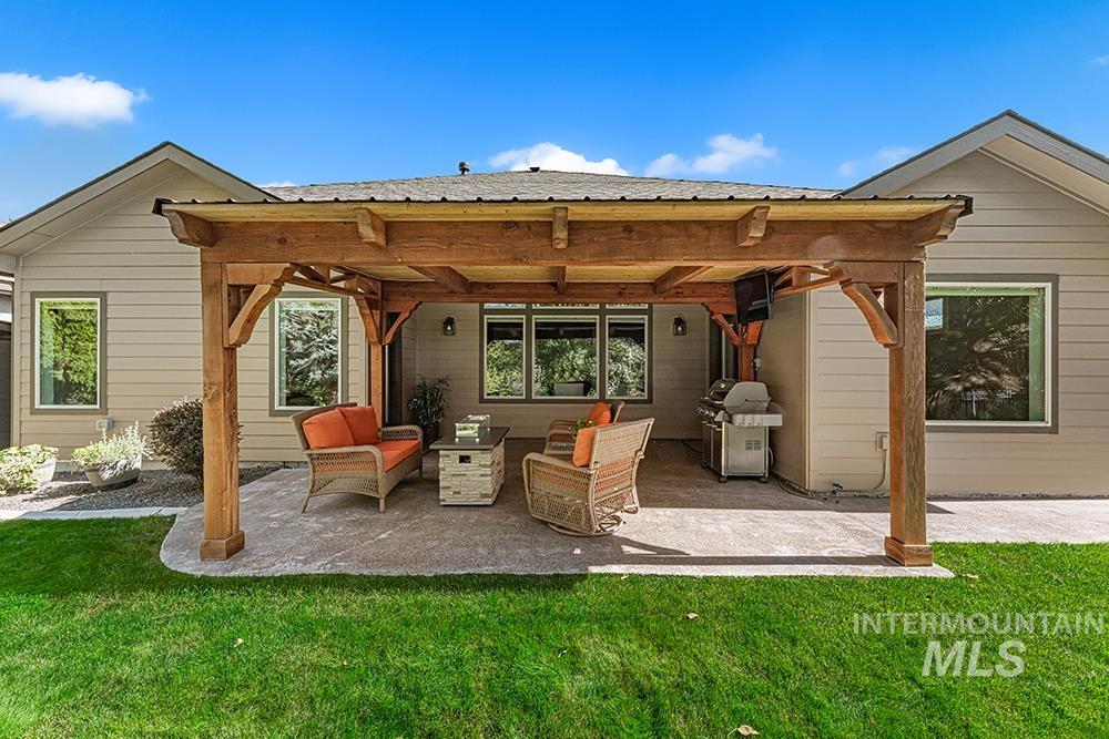 6737 N Moon Drummer Way, Meridian, Idaho 83646, 3 Bedrooms, 2 Bathrooms, Residential For Sale, Price $749,900,MLS 99002529