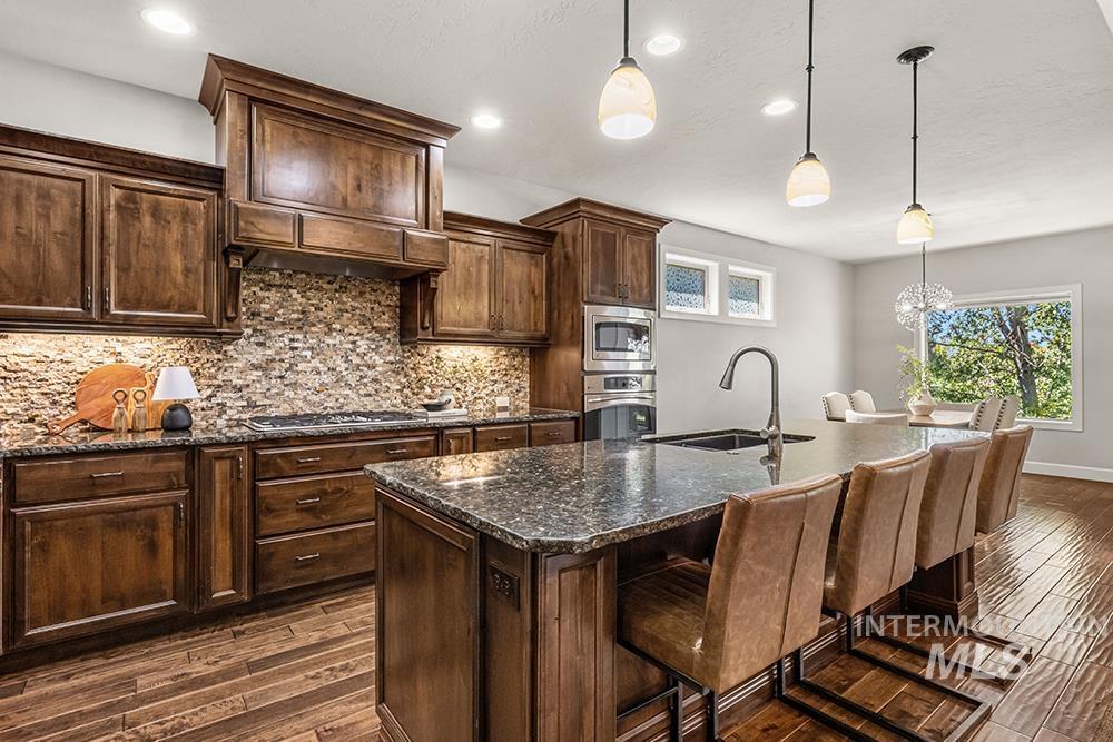 6737 N Moon Drummer Way, Meridian, Idaho 83646, 3 Bedrooms, 2 Bathrooms, Residential For Sale, Price $749,900,MLS 99002529