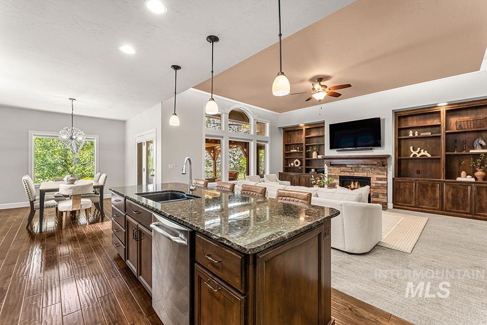 6737 N Moon Drummer Way, Meridian, Idaho 83646, 3 Bedrooms, 2 Bathrooms, Residential For Sale, Price $749,900,MLS 99002529