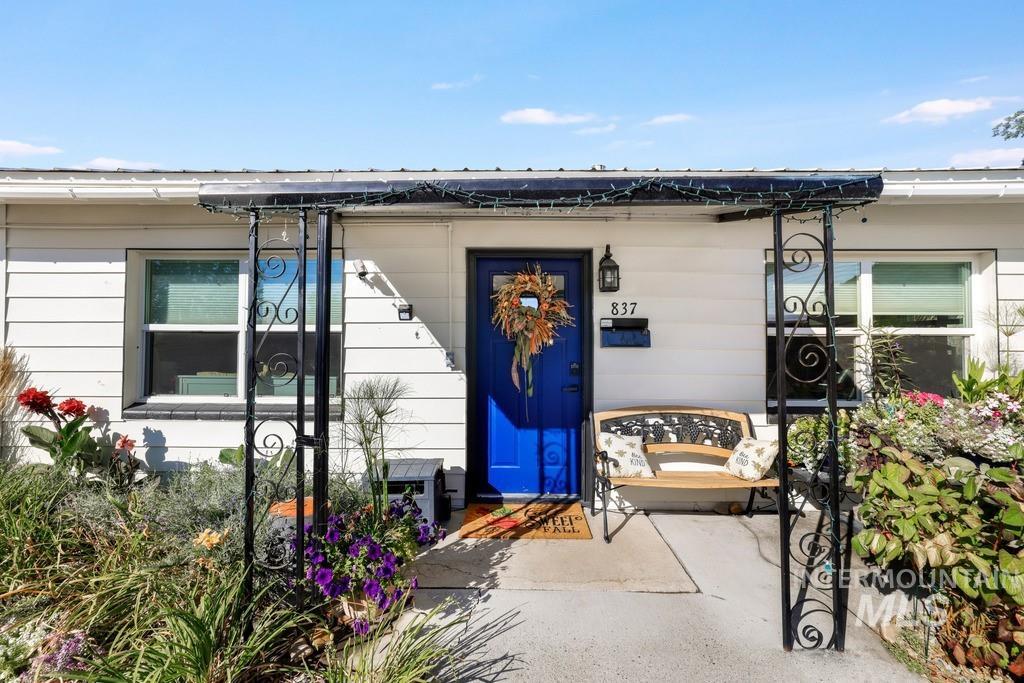 837 N 8th E, Mountain Home, Idaho 83647, 2 Bedrooms, 1 Bathroom, Residential For Sale, Price $274,900,MLS 99002532