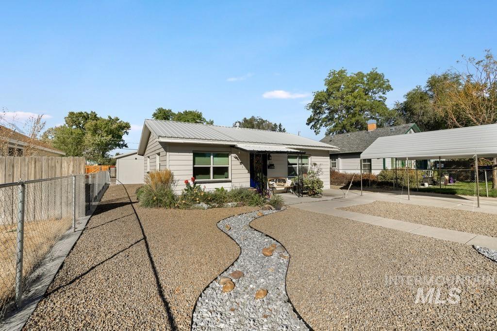 837 N 8th E, Mountain Home, Idaho 83647, 2 Bedrooms, 1 Bathroom, Residential For Sale, Price $274,900,MLS 99002532
