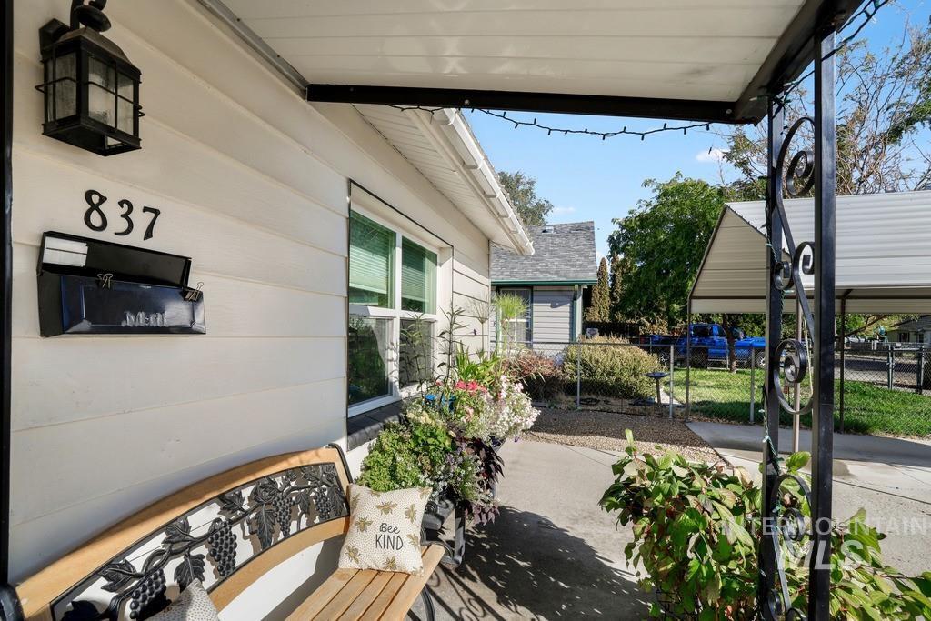 837 N 8th E, Mountain Home, Idaho 83647, 2 Bedrooms, 1 Bathroom, Residential For Sale, Price $274,900,MLS 99002532