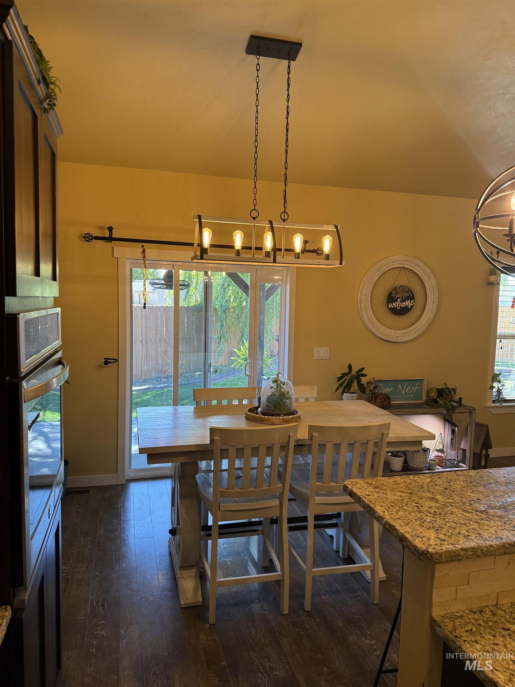 931 Applewood Dr., Buhl, Idaho 83316, 3 Bedrooms, 2.5 Bathrooms, Residential For Sale, Price $479,900,MLS 99002533